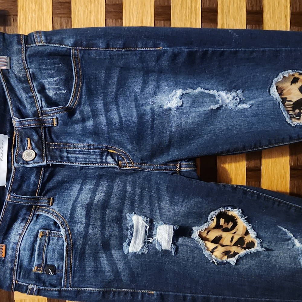 KanCan Skinny Distressed Leopard Patch Jeans - Picture 3 of 8